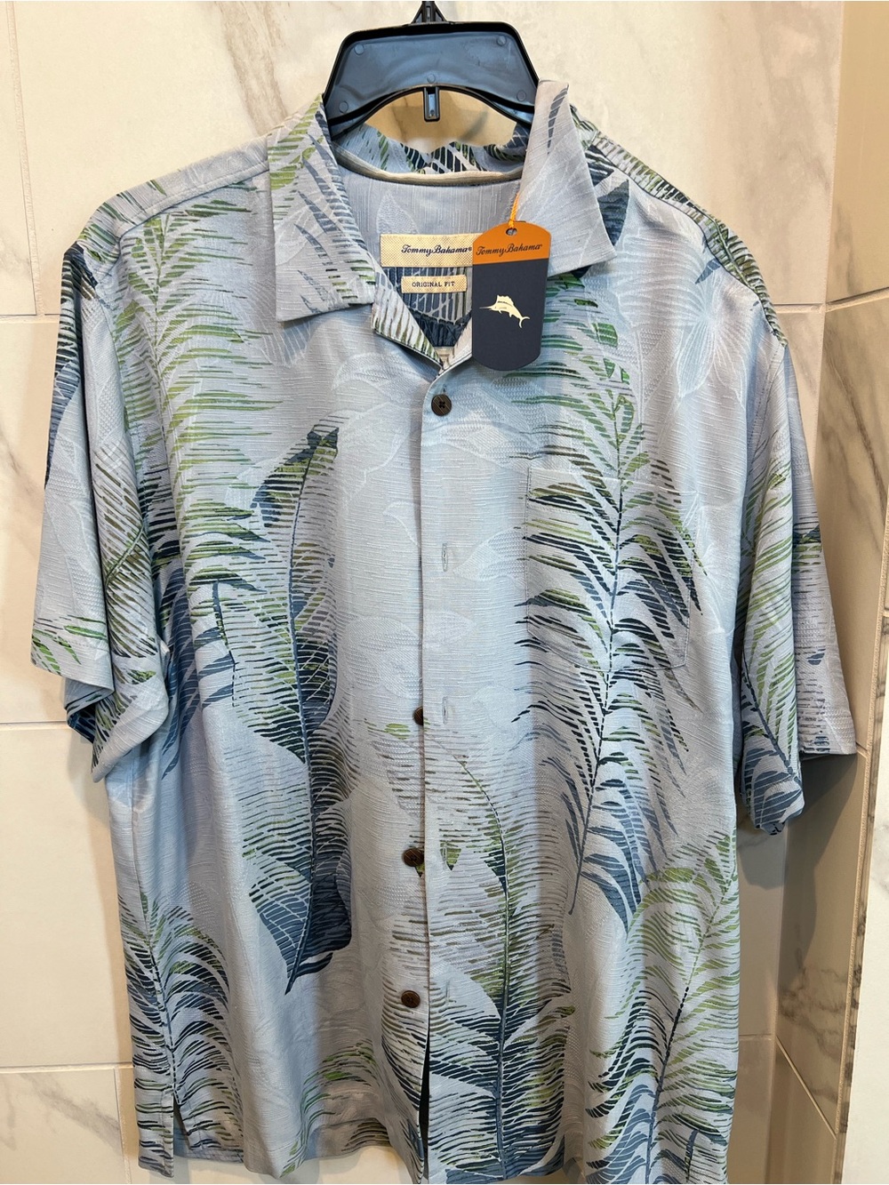 Tommy Bahama Men’s Light Blue Tropical Print Camp Shirt NWT size L
